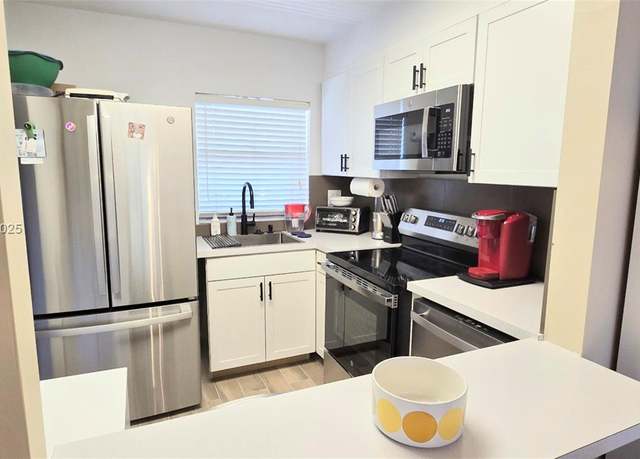 Property at 9480 Sunrise Lakes Blvd #306, Sunrise, FL 33322, 1 bed, 1 bath