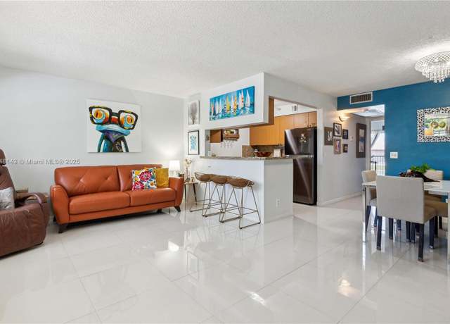 Property at 1401 SW 134th Way Unit 303C, Pembroke Pines, FL 33027, 1 bed, 1.5 baths
