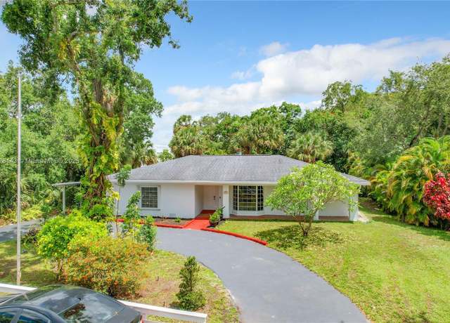 Property at 1751 SW 30th Pl, Fort Lauderdale, FL 33315, 3 beds, 2.5 baths