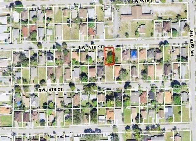 Property at 2540 NW 15th St, Fort Lauderdale, FL 33311, 4 beds, 2 baths