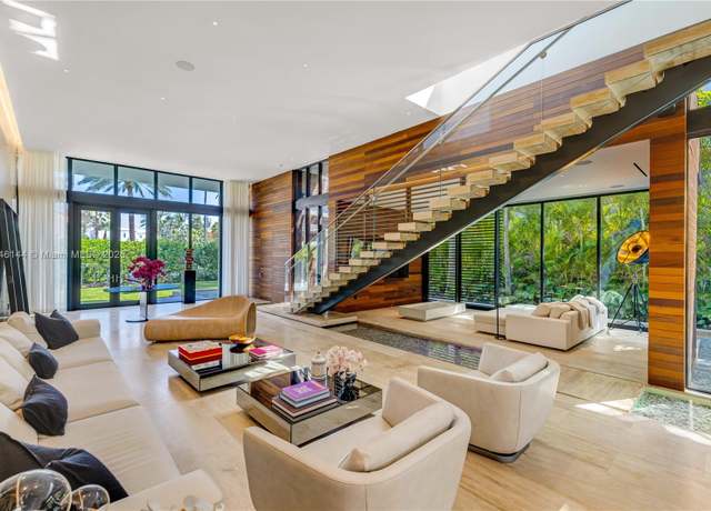 Property at 250 Ocean Blvd, Golden Beach, FL 33160, 8 beds, 9 baths