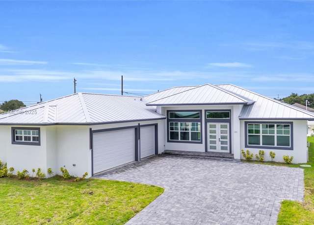 Property at 121 SW Sea Lion Rd, Port St Lucie, FL 34953, 4 beds, 3 baths