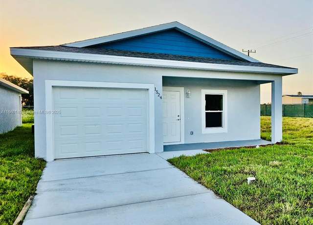 Property at 1439 Las Villas Blvd, Sebring, FL 33870, 3 beds, 2 baths