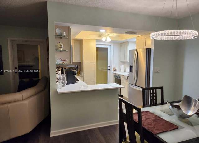 Property at 2431 SW 82nd Ave #305, Davie, FL 33324, 2 beds, 2 baths