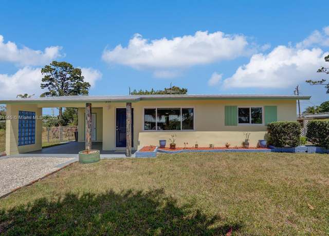 Property at 3135 SE Mimosa St, Stuart, FL 34997, 2 beds, 1 bath