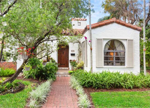 Property at 425 Cadagua Ave, Coral Gables, FL 33146, 3 beds, 2 baths