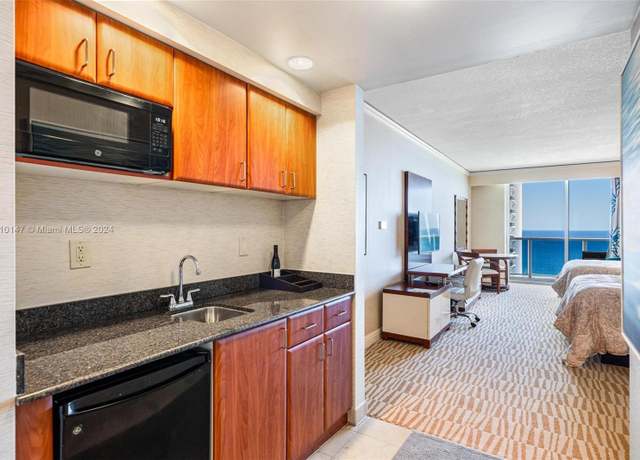 Property at 18001 Collins Ave #3006, Sunny Isles Beach, FL 33160, 1 bath