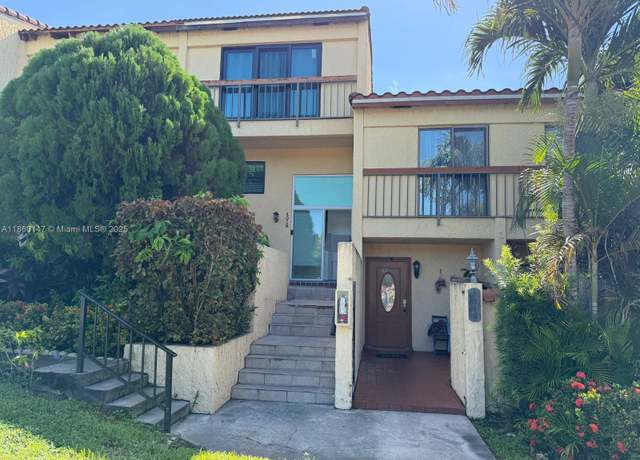 Property at 4018 Del Río Way, Sunrise, FL 33351, 4 beds, 2.5 baths