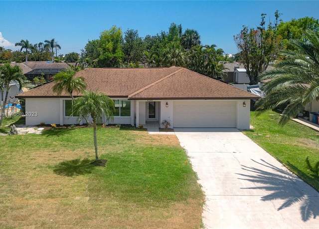 Property at 6049 Pertshire Ln, Fort Myers, FL 33908, 3 beds, 2 baths