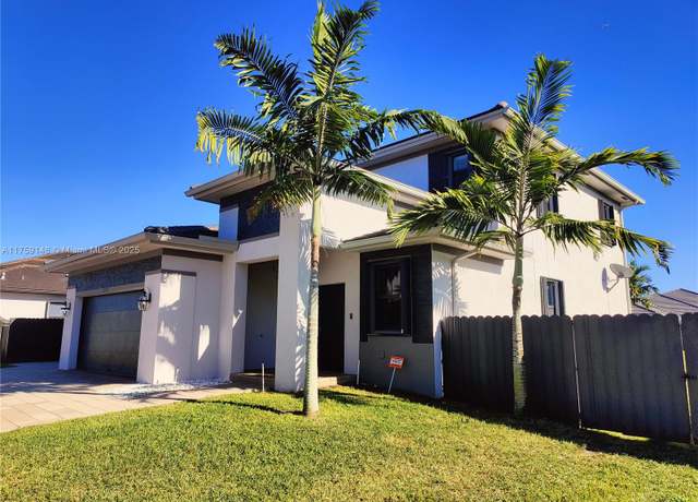 Property at 15752 SW 44th Ter, Miami, FL 33185, 5 beds, 3.5 baths