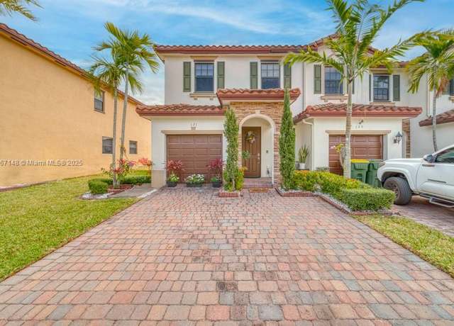 Property at 121 SE 34th Ter #121, Homestead, FL 33033, 3 beds, 2.5 baths