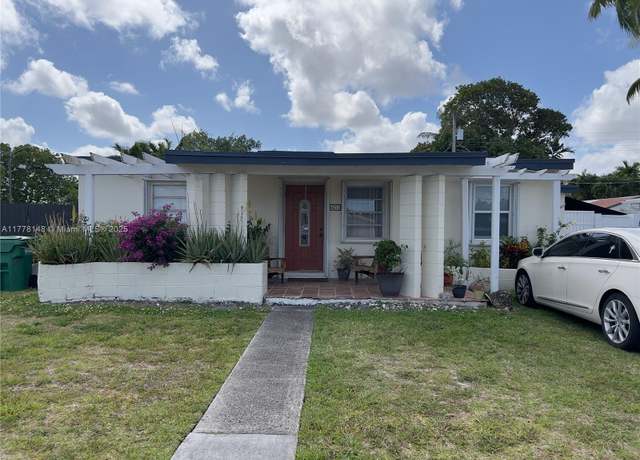 Property at 4270 SW 99th Ave, Miami, FL 33165, 4 beds, 2 baths