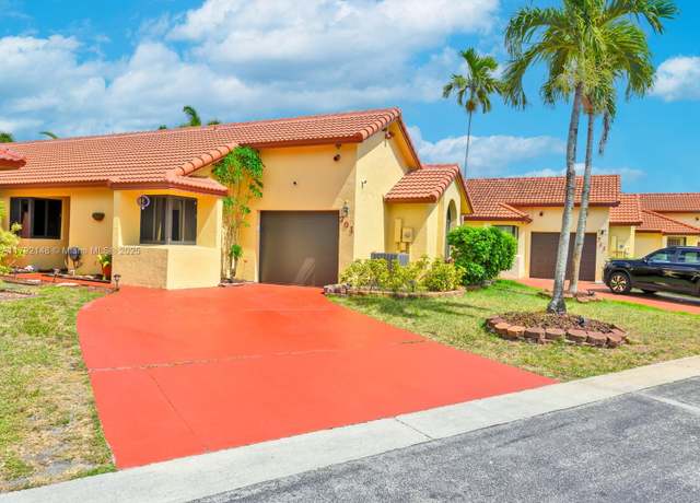 Property at 701 SW 113th Ave, Pembroke Pines, FL 33025, 3 beds, 2 baths