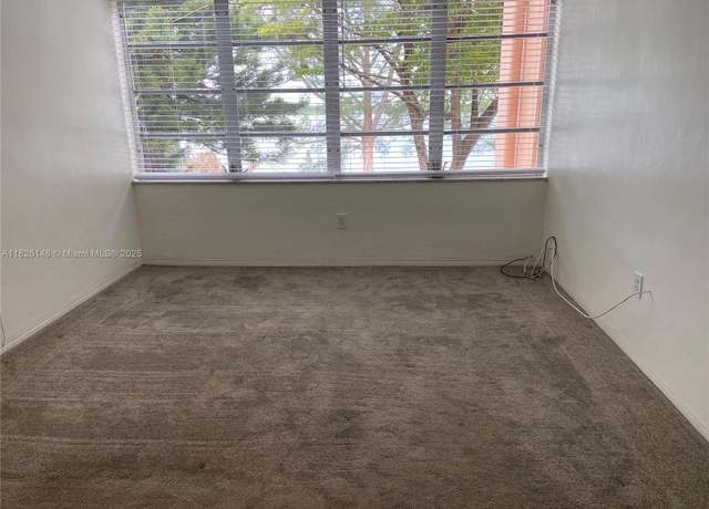 Property at 18707 NE 14th Ave #638, Miami, FL 33179, 1 bed, 1.5 baths
