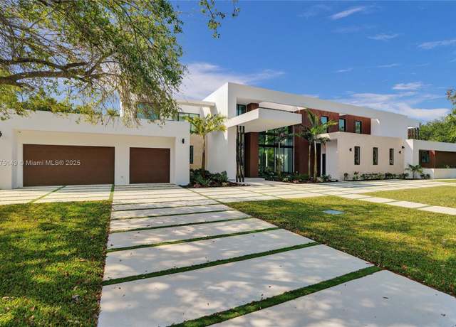 Property at 6350 SW 112th St, Pinecrest, FL 33156, 8 beds, 8.5 baths
