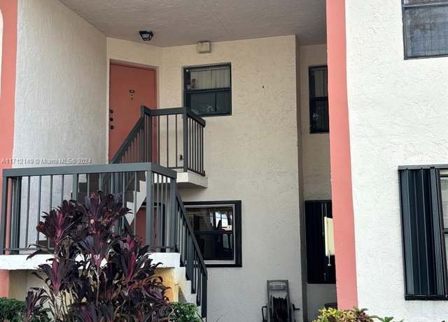 Property at 852 NE 209th St #102, Miami, FL 33179, 3 beds, 2 baths