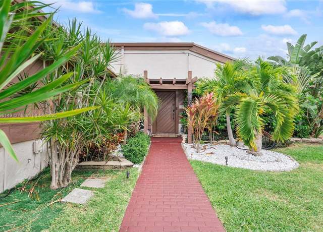 Property at 2707 S Parkview Dr, Hallandale Beach, FL 33009, 3 beds, 2 baths