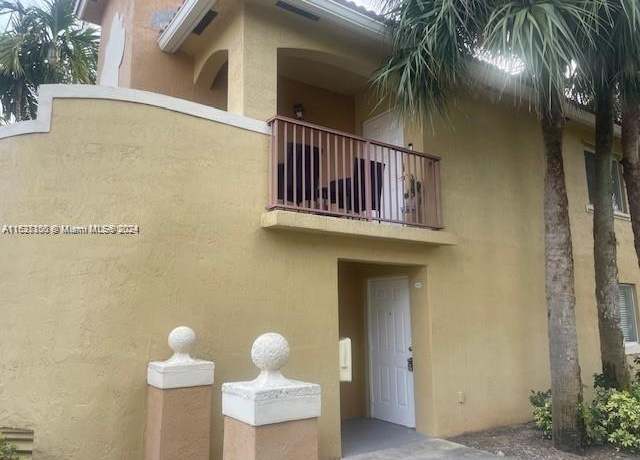 Property at 650 NW 78th Ter #104, Pembroke Pines, FL 33024, 3 beds, 2 baths