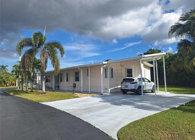 Property at 35303 SW 180th Ave Lot 323, Homestead, FL 33034, 2 beds, 2 baths