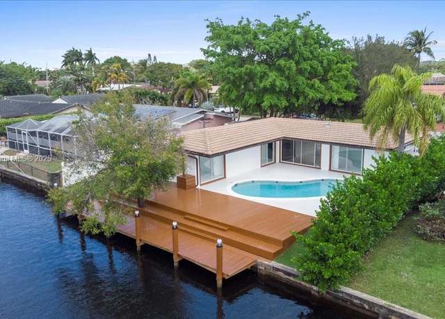 Property at 1910 NW 36th St, Oakland Park, FL 33309, 3 beds, 2 baths