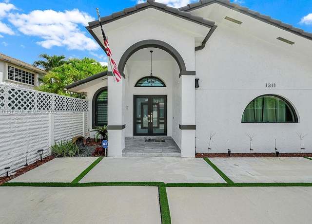 Property at 1311 SW 139th Ct, Miami, FL 33184, 4 beds, 4 baths