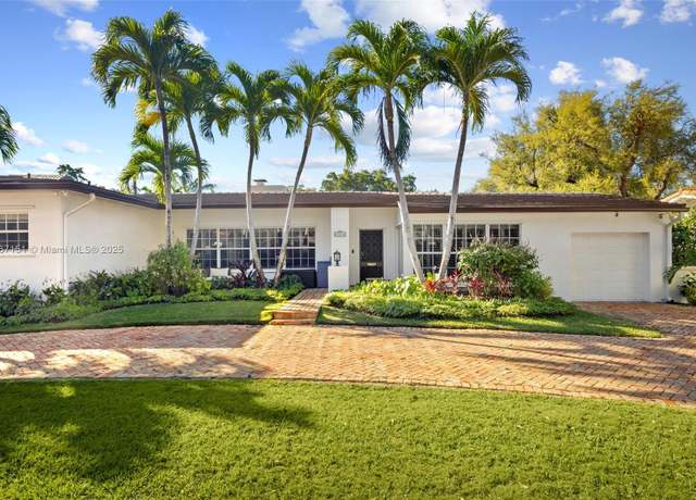 Property at 428 Sevilla Ave, Coral Gables, FL 33134, 3 beds, 2 baths