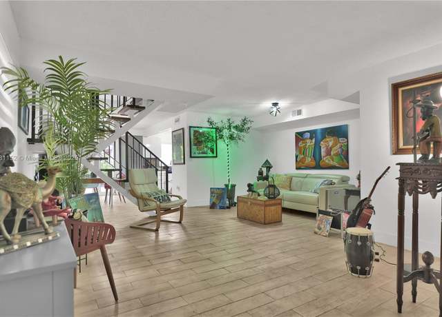 Property at 1131 SW 104th Ct, Miami, FL 33174, 4 beds, 3 baths