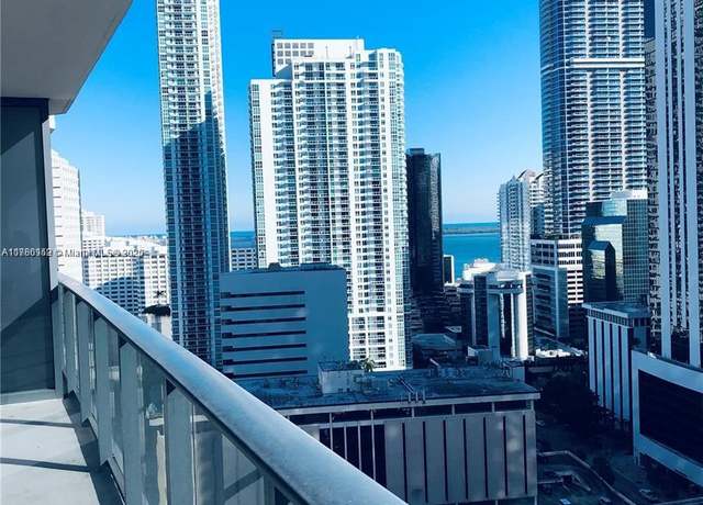 Property at 45 SW 9th St #2004, Miami, FL 33130, 1 bed, 2 baths
