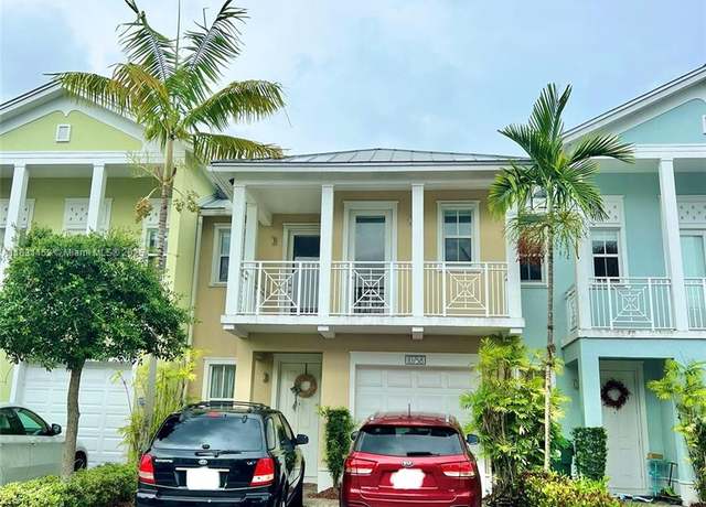 Property at 10758 NW 76th Ln, Doral, FL 33178, 3 beds, 2.5 baths