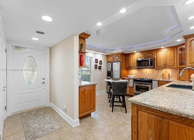 Property at 150 S Hollybrook Ter #201, Pembroke Pines, FL 33025, 2 beds, 2 baths