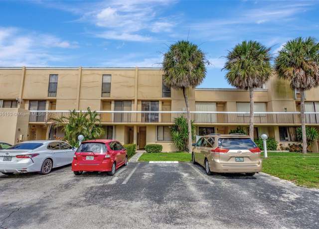 Property at 2921 SW 87th Ave #511, Davie, FL 33328, 2 beds, 2.5 baths