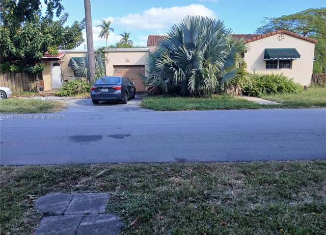 Property at 1023 S 16th Ave, Hollywood, FL 33020, 3 beds, 2 baths