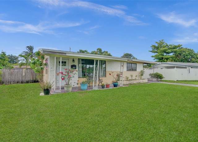 Property at 2041 Arcadia Dr, Miramar, FL 33023, 3 beds, 2 baths