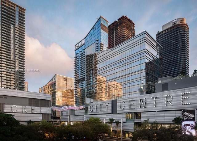 Property at 88 SW 7th St #3006, Miami, FL 33130, 1 bed, 1.5 baths