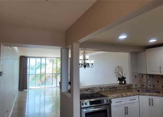 Property at 1075 NE Miami Gardens Dr #306, Miami, FL 33179, 1 bed, 1.5 baths