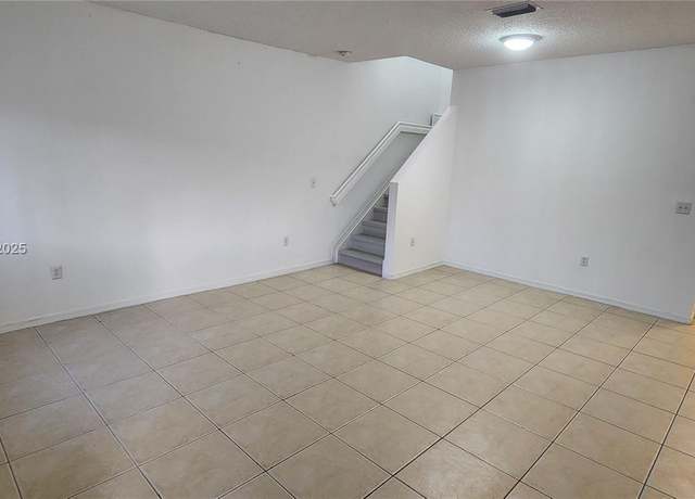 Property at 2318 SE 23rd Ter #2318, Homestead, FL 33035, 2 beds, 2.5 baths