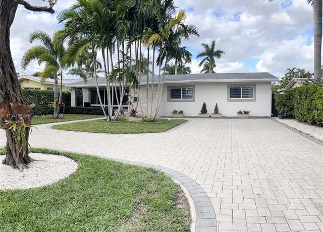 Property at 1031 N Northlake Dr, Hollywood, FL 33019, 3 beds, 2 baths