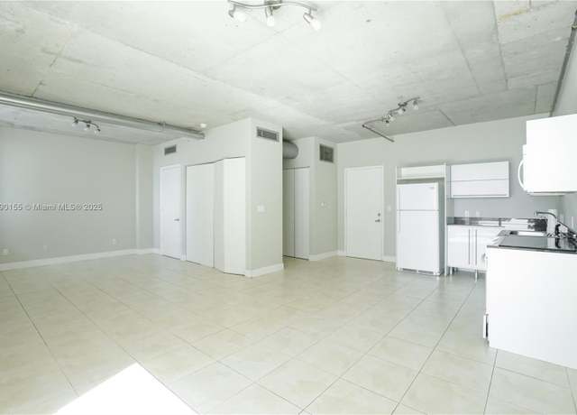 Property at 690 SW 1st Ct #2032, Miami, FL 33130, 1 bath