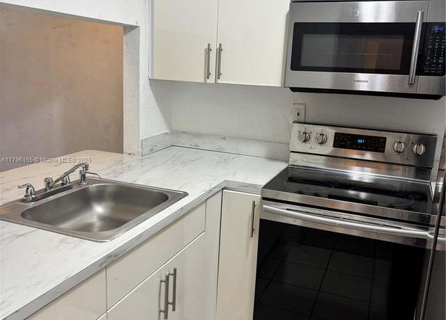 Property at 4550 NW 9th St Unit 114E, Miami, FL 33126, 1 bed, 1 bath
