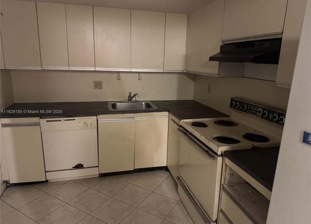 Property at 2500 Parkview Dr #312, Hallandale Beach, FL 33009, 2 beds, 2 baths