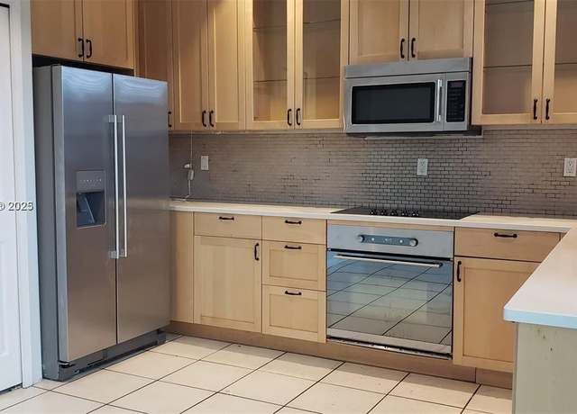 Property at 5400 NW 107th Ave #401, Doral, FL 33178, 3 beds, 3 baths