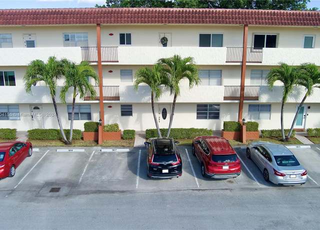 Property at 281 S Hollybrook Dr #103, Pembroke Pines, FL 33025, 2 beds, 2 baths