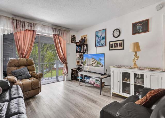 Property at 4650 Washington St #209, Hollywood, FL 33021, 1 bed, 1.5 baths