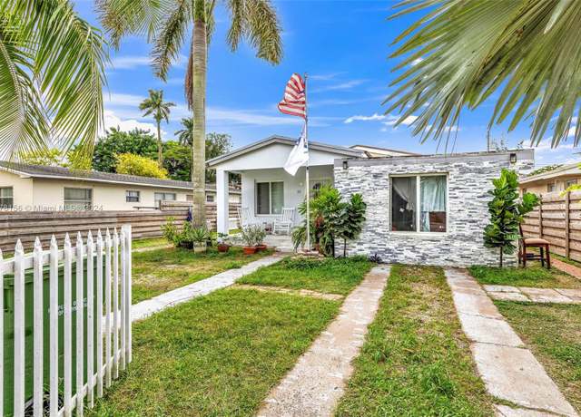 Property at 110 NE 9th Ct, Homestead, FL 33030, 3 beds, 2 baths