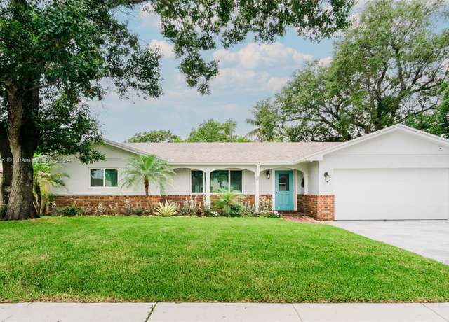 Property at 2610 SW 16th St, Fort Lauderdale, FL 33312, 3 beds, 2 baths