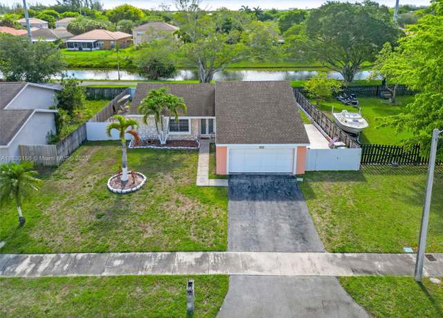 Property at 1747 N Goldeneye Ln, Homestead, FL 33035, 3 beds, 2 baths