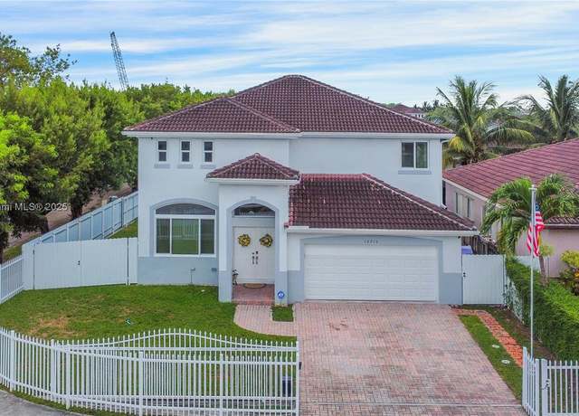Property at 10210 SW 225 Ln, Cutler Bay, FL 33190, 4 beds, 3 baths