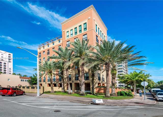Property at 711 Biltmore Way #502, Coral Gables, FL 33134, 2 beds, 2.5 baths