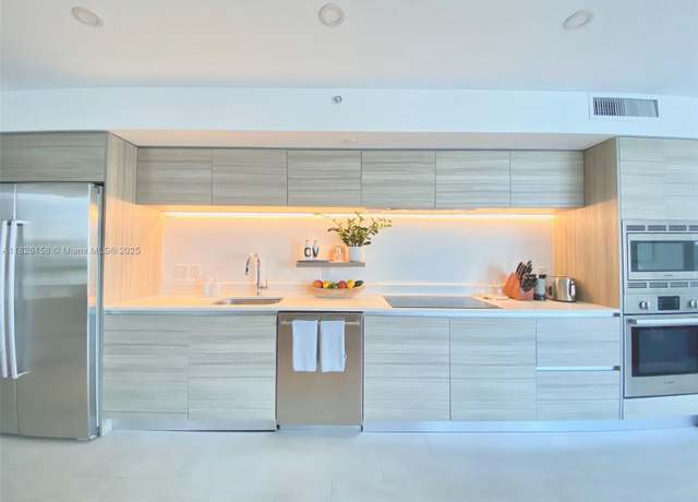 Property at 6620 Indian Creek Dr #617, Miami Beach, FL 33141, 1 bed, 1 bath