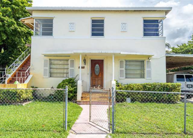 Property at 2331 NW 14th St, Miami, FL 33125, 13 beds, 5 baths